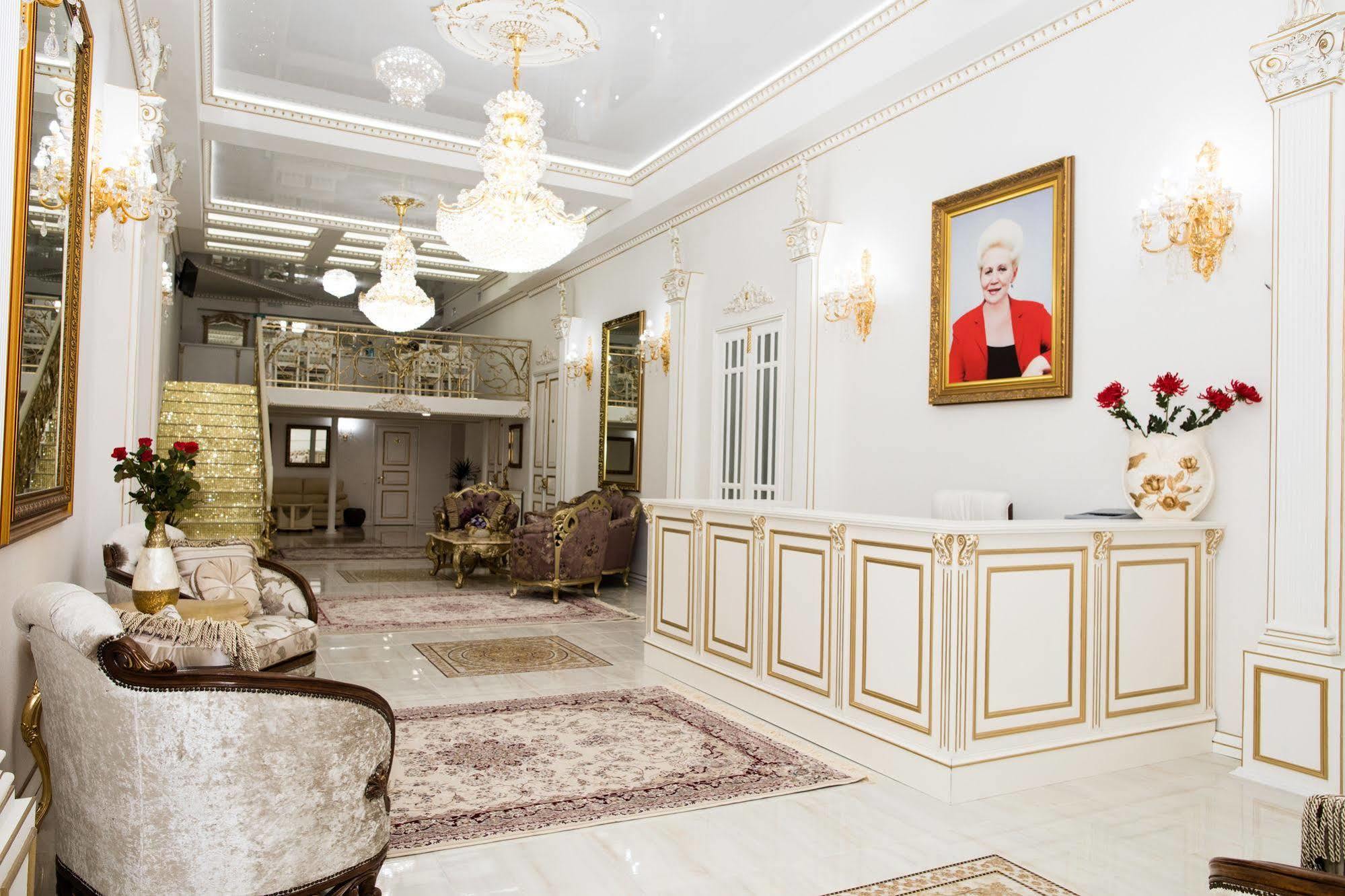 De Versal Odesa Exterior photo